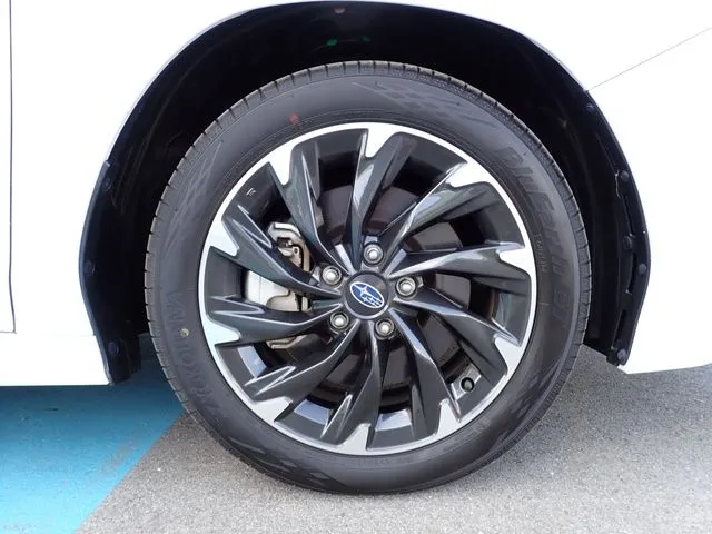 スバル　レヴォーグ