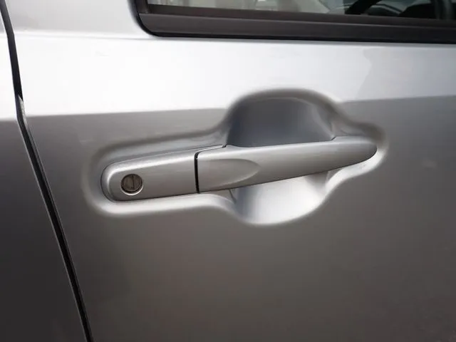 ミラ　イース（ダイハツ）の車両写真