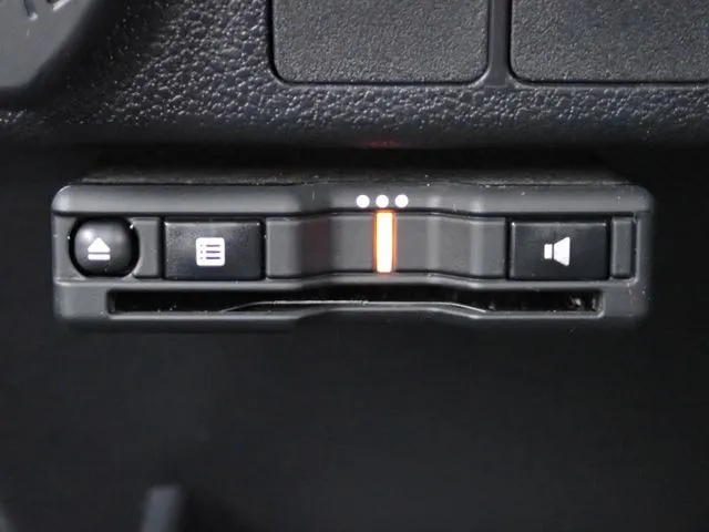 ミラ　イース（ダイハツ）の車両写真