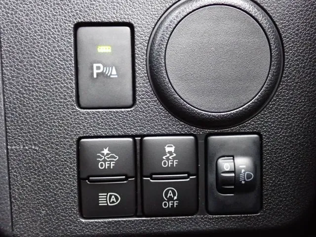 ミラ　イース（ダイハツ）の車両写真