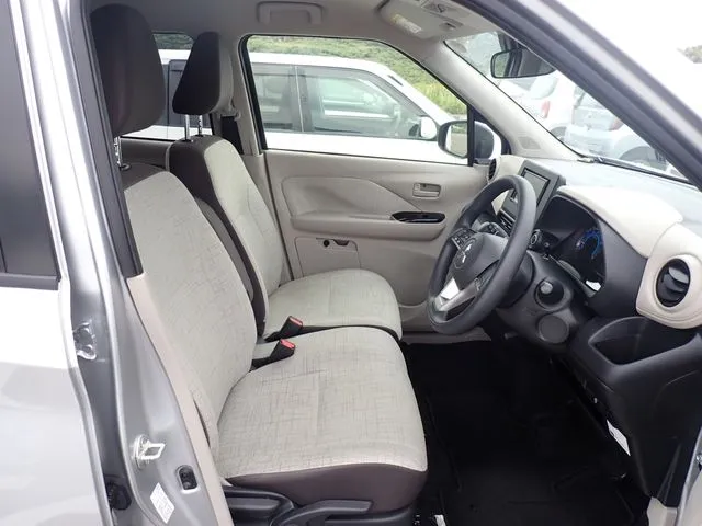 ミツビシ　ｅＫワゴン