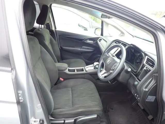 ホンダ　シャトル　ハイブリッド