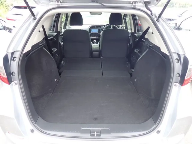 ホンダ　シャトル　ハイブリッド