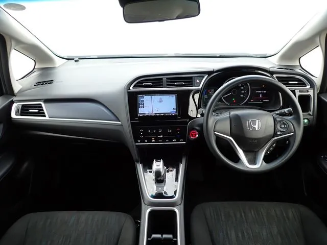 ホンダ　シャトル　ハイブリッド