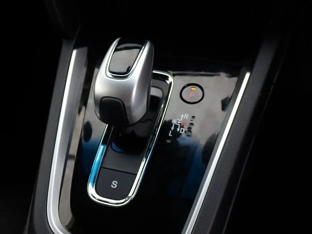 ホンダ　シャトル　ハイブリッド