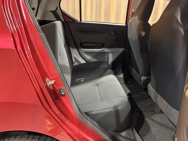 ダイハツ　ミラ　イース