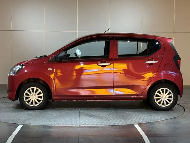 ダイハツ　ミラ　イース