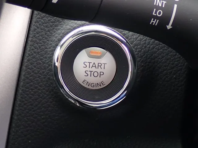 ニッサン　ティアナ