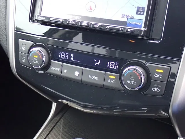 ニッサン　ティアナ