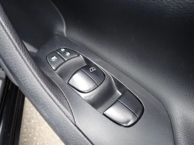 ニッサン　ティアナ