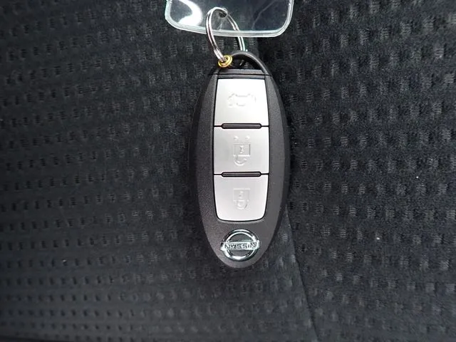 ニッサン　ティアナ