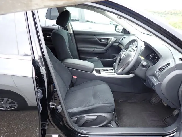 ニッサン　ティアナ