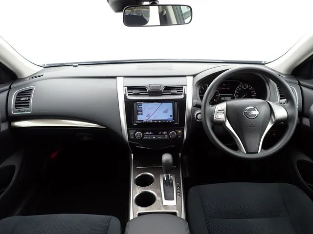 ニッサン　ティアナ