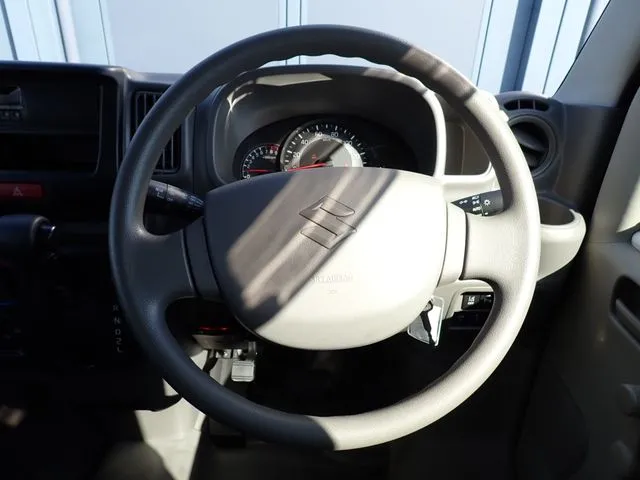 エブリイバン（スズキ）の車両写真