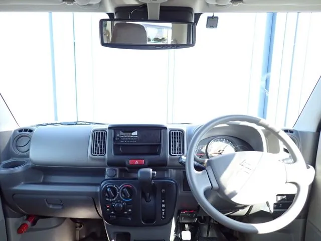 エブリイバン（スズキ）の車両写真