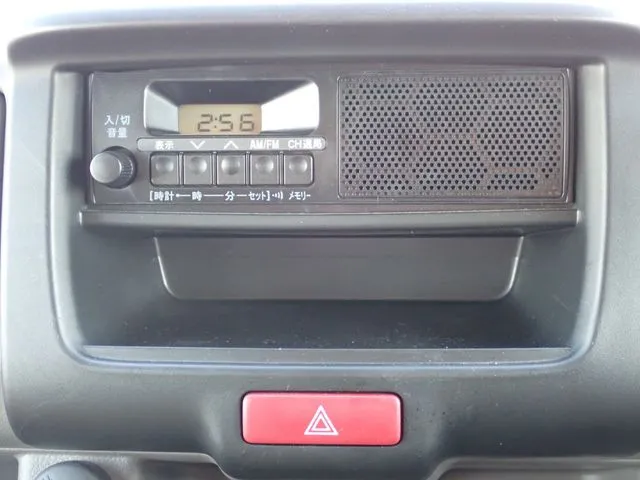 エブリイバン（スズキ）の車両写真