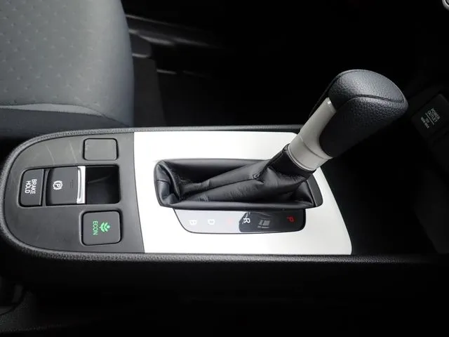 ホンダ　フィット　ｅ：ＨＥＶ