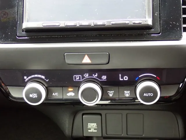 ホンダ　フィット　ｅ：ＨＥＶ