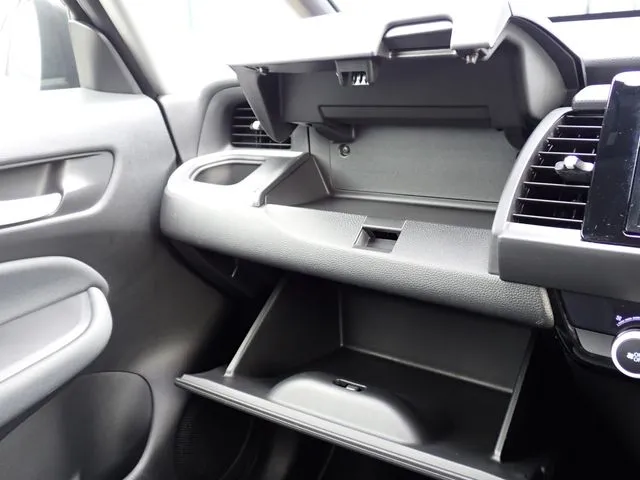 ホンダ　フィット　ｅ：ＨＥＶ