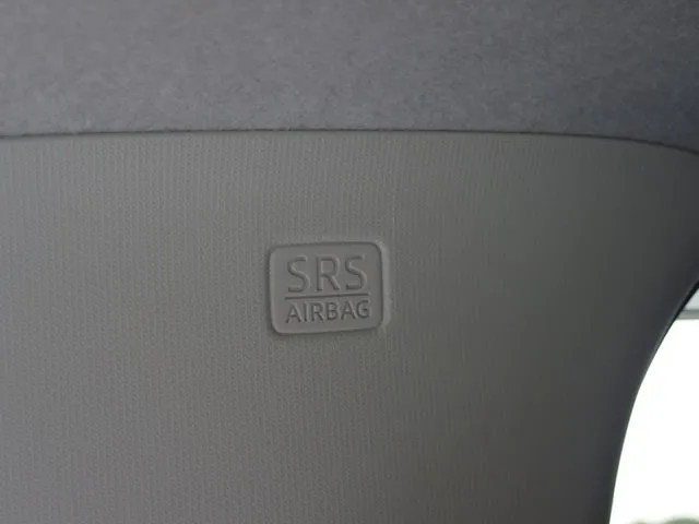 マツダ　デミオ