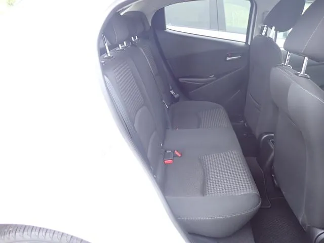 マツダ　デミオ