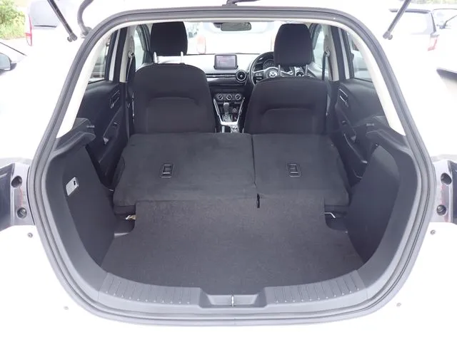 マツダ　デミオ