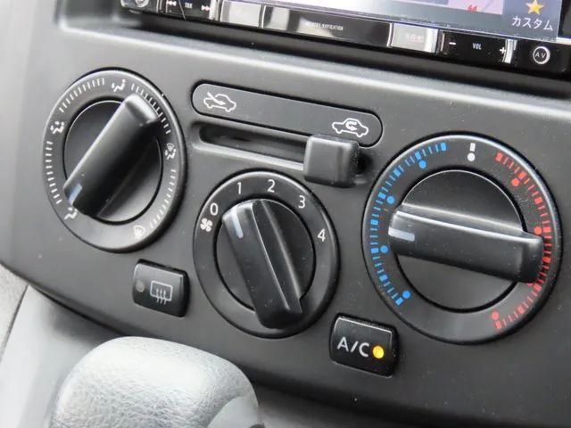 ＮＶ２００バネットバン（ニッサン）の車両写真