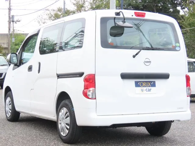 ＮＶ２００バネットバン（ニッサン）の車両写真