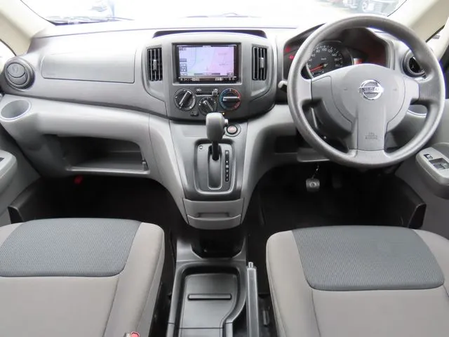 ＮＶ２００バネットバン（ニッサン）の車両写真