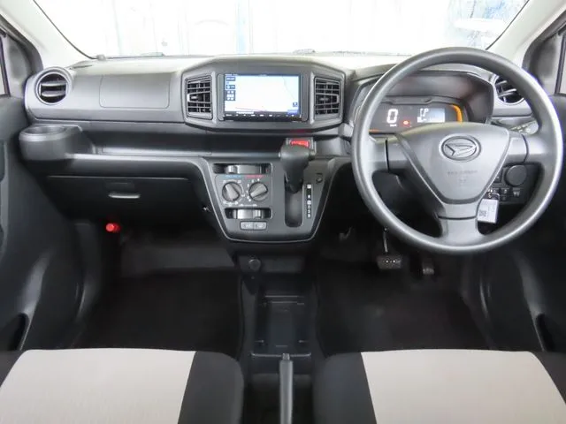 ミラ　イース（ダイハツ）の車両写真