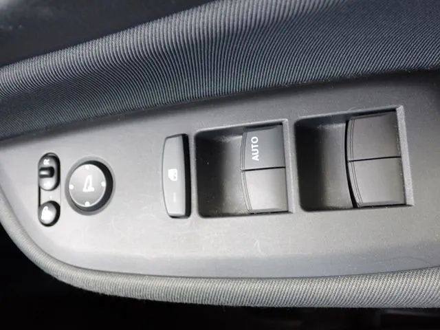 フィット e:HEV(ホンダ)の車両写真