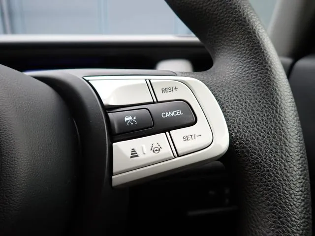 ホンダ　フィット　ｅ：ＨＥＶ