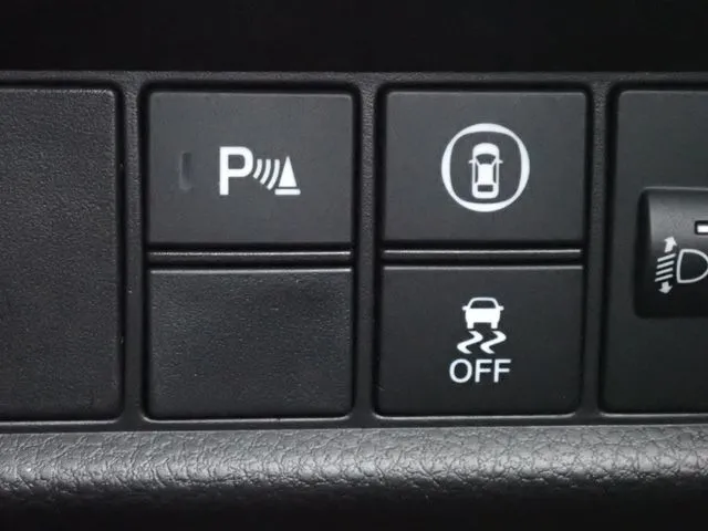 ホンダ　フィット　ｅ：ＨＥＶ