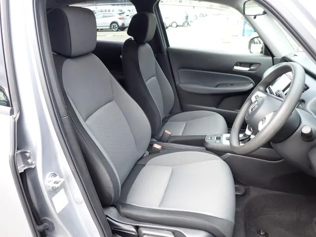 ホンダ　フィット　ｅ：ＨＥＶ