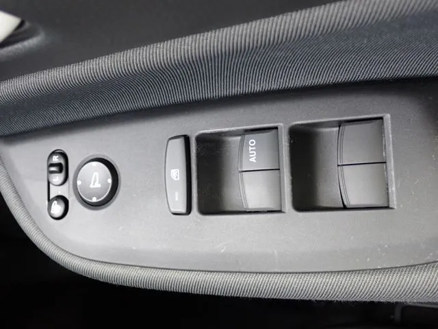 ホンダ　フィット　ｅ：ＨＥＶ