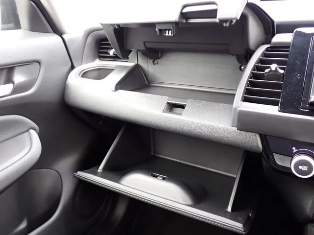 ホンダ　フィット　ｅ：ＨＥＶ