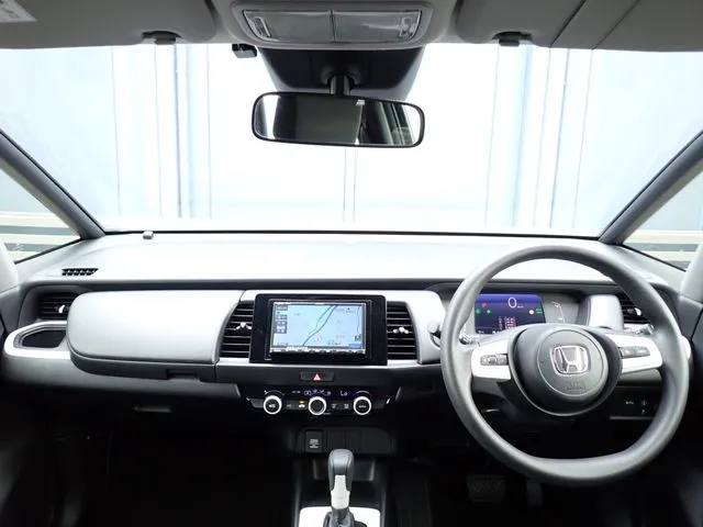 ホンダ　フィット　ｅ：ＨＥＶ