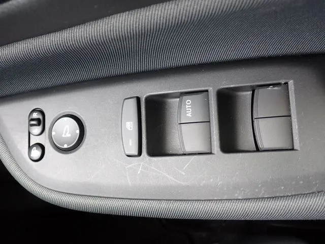 ホンダ　フィット　ｅ：ＨＥＶ