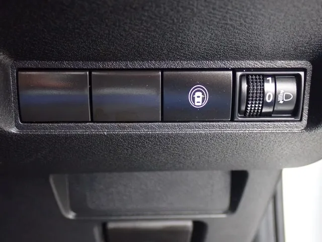 ニッサン　ノート