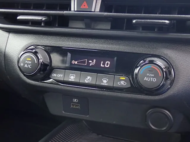 ニッサン　ノート