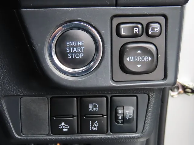 カローラフィールダー（トヨタ）の車両写真