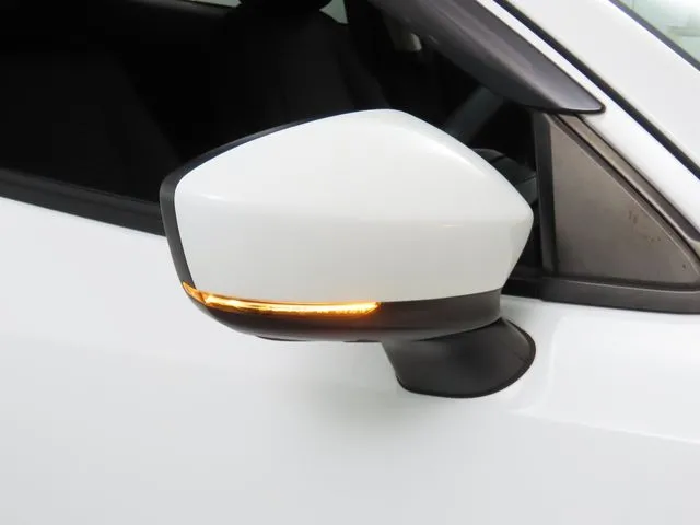 デミオ（マツダ）の車両写真