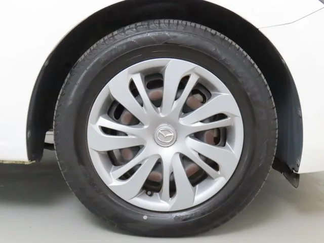 デミオ（マツダ）の車両写真