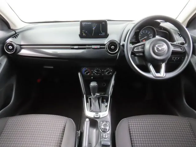 デミオ（マツダ）の車両写真