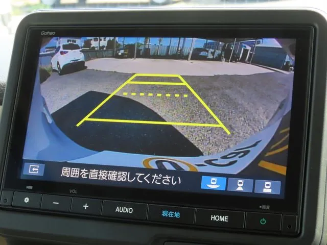 N BOX(ホンダ)の車両写真