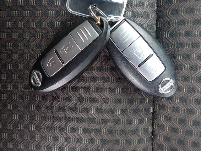 ニッサン　ノート