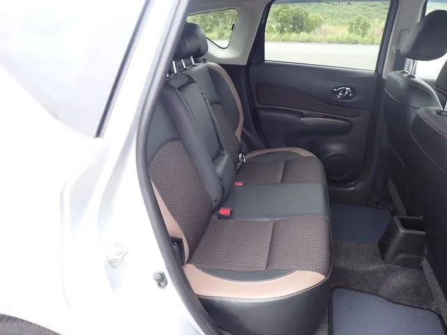 ニッサン　ノート