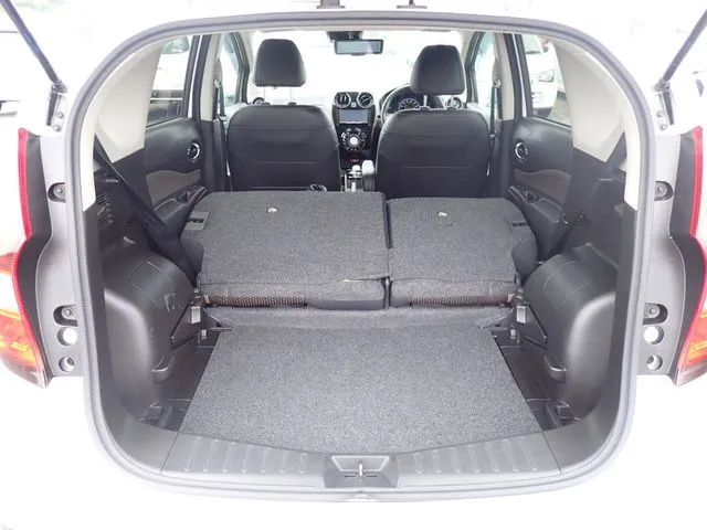 ニッサン　ノート