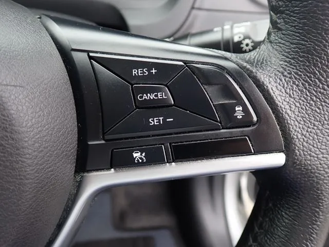 ニッサン　ノート