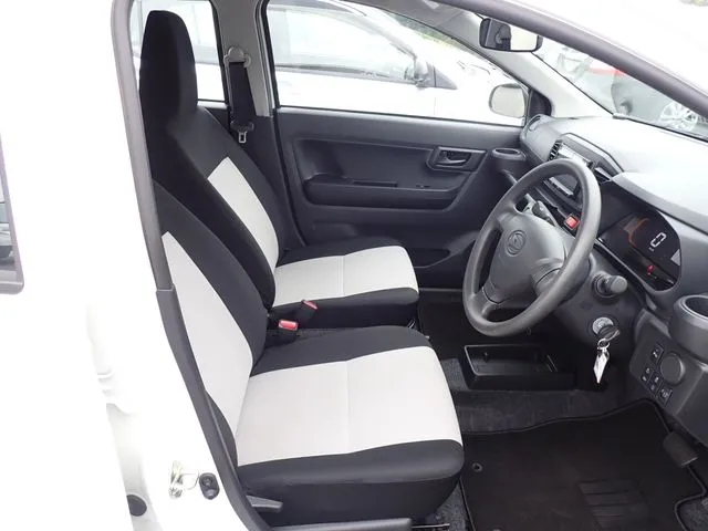 ダイハツ ミラ イース